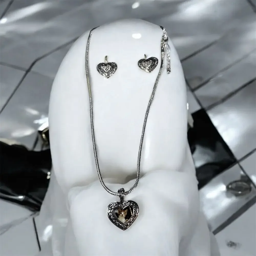 Retro Heart Shaped Reversable Picture Photo Frame Necklace Set New in Pack